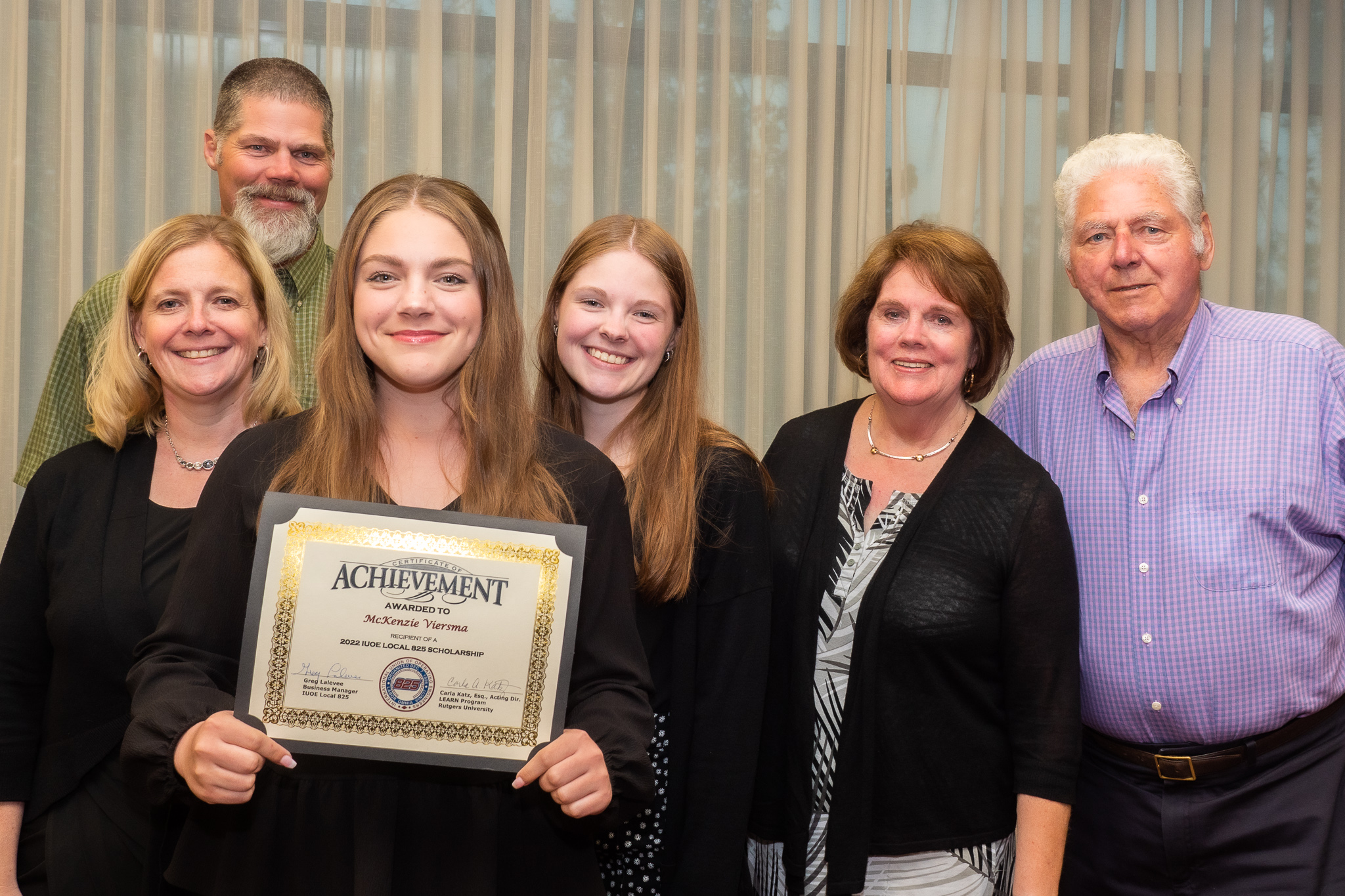 McKenzie Viersma with family